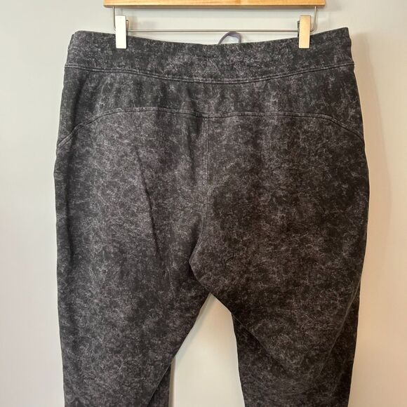 Lululemon Womens Scuba High-rise French Terry Jogger Size 14 Lavender - Picture 8 of 16